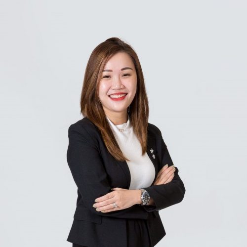 Clara Thiam Professional Financial Advisor (5a)